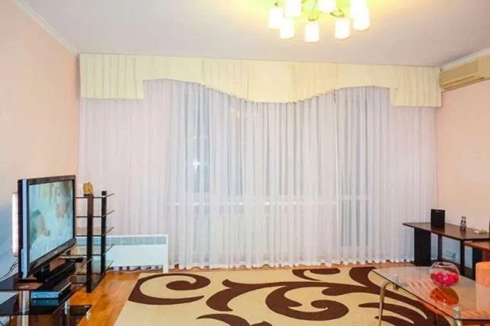 Оренда Квартира 3-кімнатна, 5/18 поверх на вул. Старонаводницька, 6 Київ - фото 1