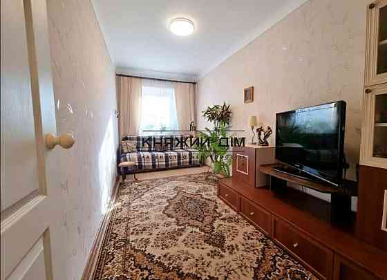 Продаж Квартира 3-кімнатна, 4/5 поверх на вул. Киквидзе ул./Михайла Бойчука Kiev