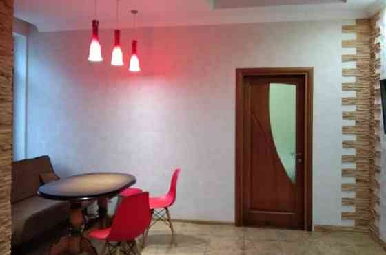 Оренда Квартира 2-кімнатна, 3/10 поверх на Французский б-р, 13а Одесса