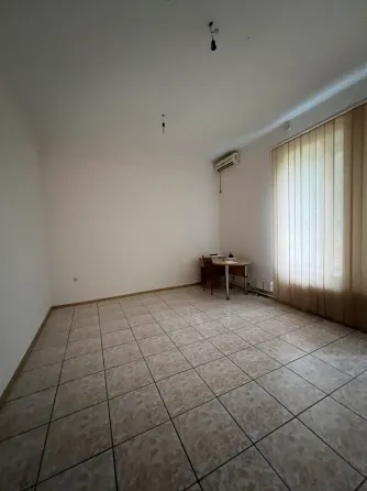 For rent Shop / Salon / Retail Point area 99 sq.m floor 1 Odessa Варненська,7в Odessa