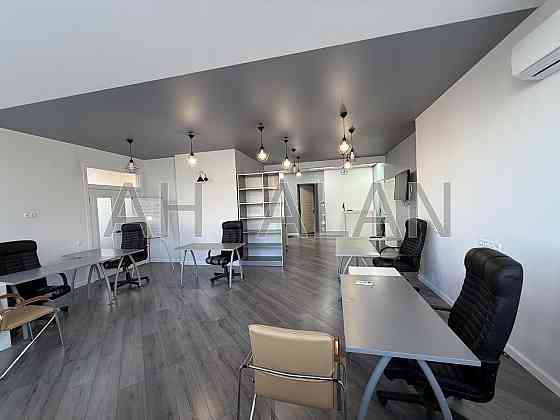 Оренда Будинок 3-кімнатний на Тичини Павла пр-т, 18Б Київ