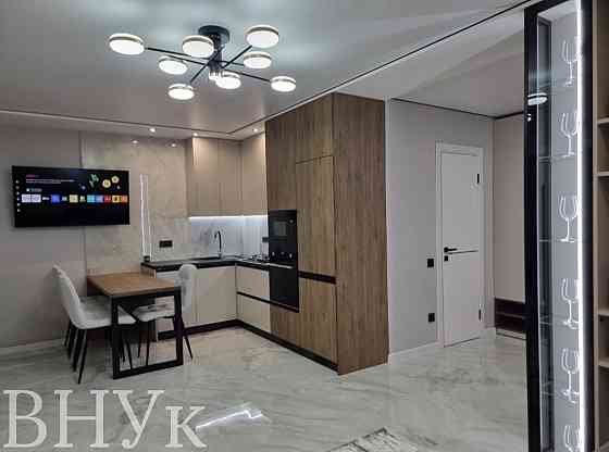 Продаж Квартира 3-кімнатна, 1/12 поверх на вул. Київська Ternopil'