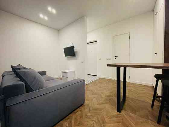 Продаж Квартира 1-кімнатна, 6/9 поверх на Березнева, 16 Київ