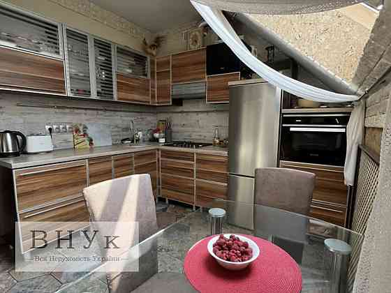 Продаж Квартира 3-кімнатна, 2/2 поверх на вул. Острозького Князя Тернопіль