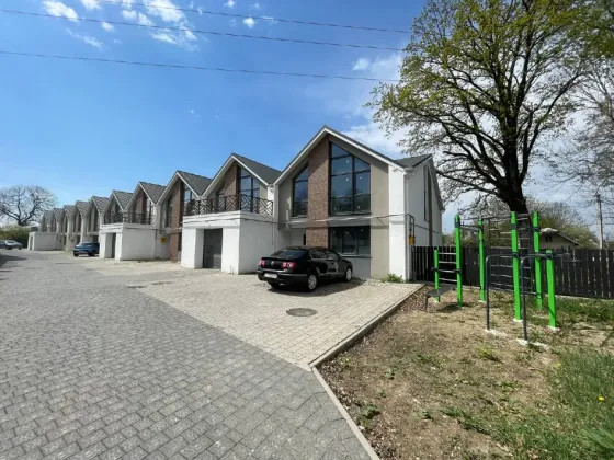 Продажа 2-этажный Таунхаус  139.7 кв.м 3 комн. на вулиця Федорченка, 24 Ивано-Франковск