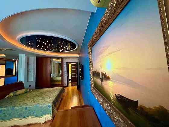 Оренда Квартира 2-кімнатна, 18/25 поверх на ул. Верховинная, 35 Kiev