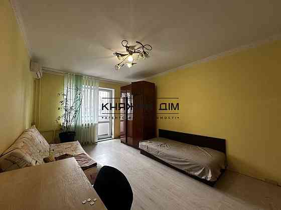 Оренда Квартира 1-кімнатна, 1/10 поверх на Тростянецкая ул. Киев