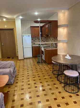 Оренда Квартира 2-кімнатна, 8/25 поверх на Харьковское шоссе Kiev