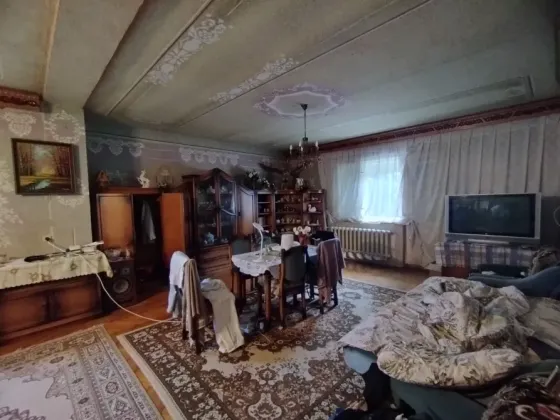 Продажа 3-этажный Дом с участком 10 сот 390 кв.м 7+ комн. на Собранецька Ужгород