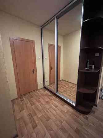 Оренда Квартира 3-кімнатна, 22/25 поверх на ул. Урловская, 20 Київ