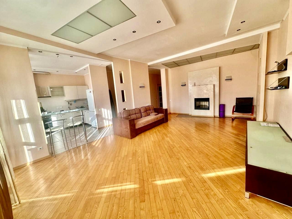 Продаж Квартира 3-кімнатна, 8/29 поверх на Лесі Українки вул., д. 7-Б Київ - фото 1