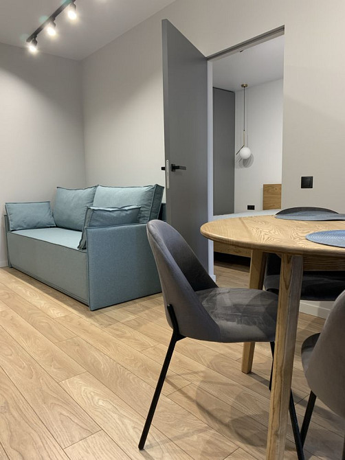 Продаж Квартира 1-кімнатна, 5/9 поверх на Салютна вул., д. 2б Київ - фото 4