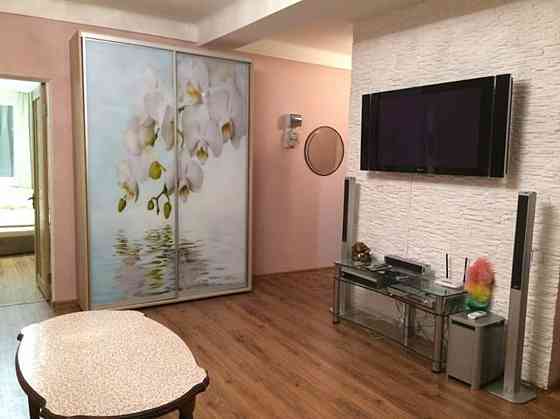 Оренда Квартира 2-кімнатна, 4/5 поверх на бул. Николая Михновского (бул. Дружбы Народов), 25 Киев