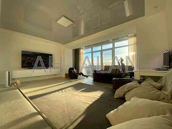 Продаж Будинок 4-кімнатний на Драгоманова вул., 31В Kiev