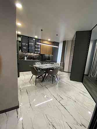 Продаж Квартира 3-кімнатна, 5/9 поверх на вул. Велика Панасівська Харьков