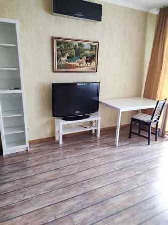 Оренда Квартира 2-кімнатна, 19/20 поверх на ул. Юрия Литвинского Київ