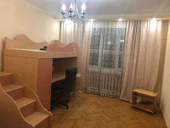 Оренда Квартира 1-кімнатна, 13/14 поверх на ул. Вишняковская Київ