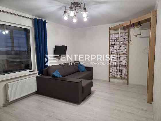 Продаж 3к Квартира 90 кв.м Макаренко вул. Kiev