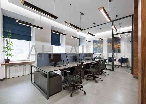 Оренда Будинок 4-кімнатний на Антоновича вул., 23 Kiev