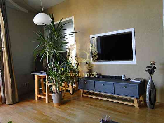 Продаж Квартира 3-кімнатна, 1/2 поверх на Лысянская ул., 23 Киев