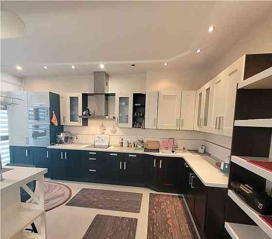 Оренда Квартира 2-кімнатна, 6/22 поверх на ул. Белорусская, 3 Киев