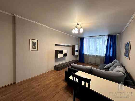 Продаж Квартира 2-кімнатна, 8/23 поверх на Максимовича Михайла вул., д. 3-Г Київ