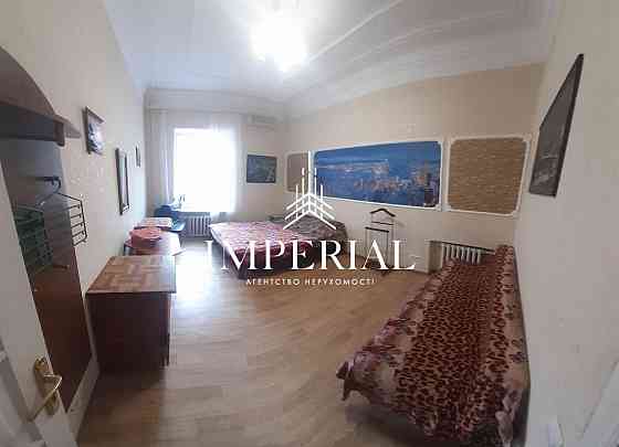 Оренда Квартира 3-кімнатна, 3/5 поверх на вул. Прорізна Київ