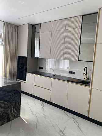 Продаж Квартира 3-кімнатна, 15/24 поверх на Генуэзская ул. Odessa