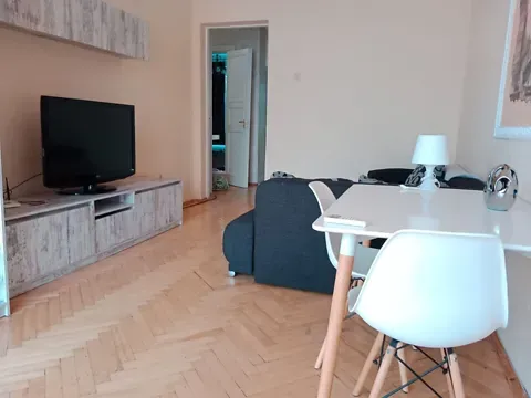 Продаж 2к Квартира 60 кв.м Центральна площа 3 Чернівці - фото 2