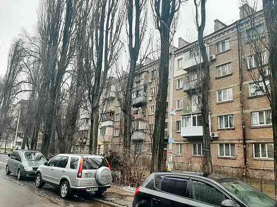 Продаж Квартира 2-кімнатна, 4/5 поверх на Олени Теліги вул., 39а Київ