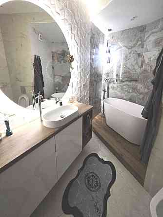 Продаж Квартира 3-кімнатна на ул. Каманина, 16а/6 Одесса