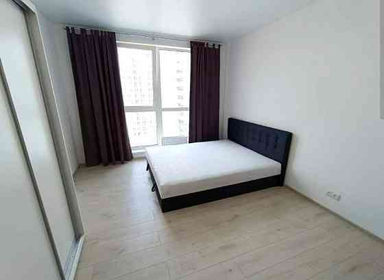 Оренда Квартира 1-кімнатна, 15/25 поверх на Ревуцкого ул., 40в Київ