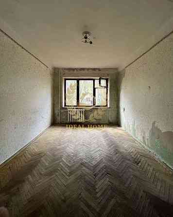 Продаж Квартира 2-кімнатна на Романа Ратушного ул., 11 Kiev