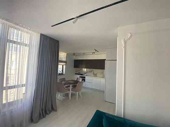 Продаж Квартира 3-кімнатна, 22/25 поверх на Пчілки, 7 Київ