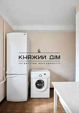 Продаж Квартира 2-кімнатна, 5/9 поверх на Чернобыльская ул. Kiev