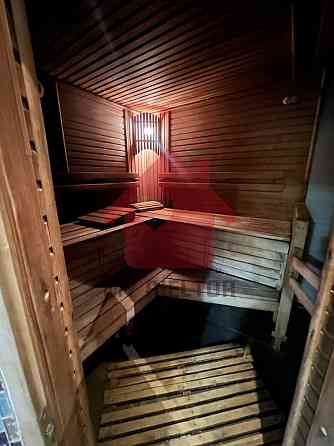 Продаж торгове приміщення на Толстого Л. поверх - 1/2 Uzhhorod