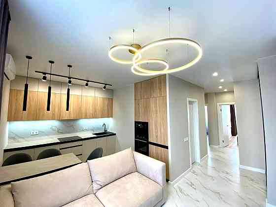 Продаж Квартира 2-кімнатна, 9/10 поверх на Данченка вул., д. 34А Киев