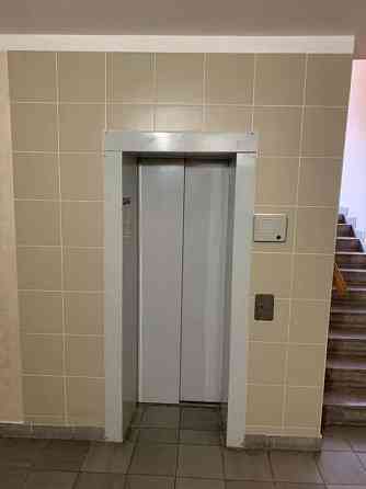 Оренда Квартира 2-кімнатна, 3/9 поверх на Салютна, 1-б Київ