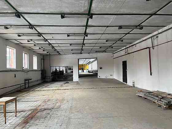 Продаж приміщення вільного призначення на Шкільна поверх - 1/2 