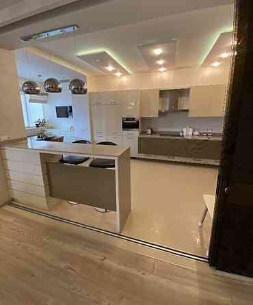 Продаж Квартира 4-кімнатна, 11/12 поверх на Кирпичный пер., 9 Одеса