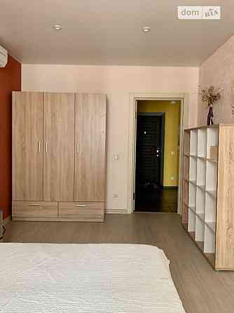 Оренда Квартира 1-кімнатна, 5/10 поверх на ул. Малоземельная, 75 Київ