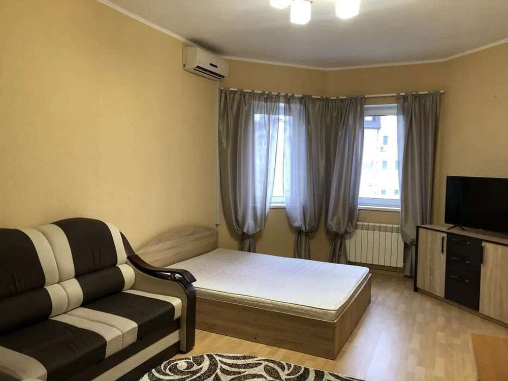 Оренда Квартира 1-кімнатна, 5/8 поверх на ул. Ивана Дьяченко Kiev - photo 1