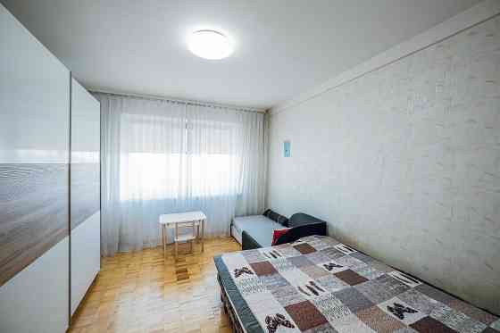 Продаж Квартира 3-кімнатна, 14/16 поверх на Рональда Рейгана вул., д. 26 Kiev