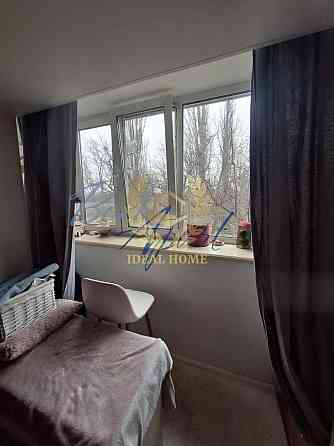 Продаж Квартира 2-кімнатна, 2/5 поверх на Алматинская ул., 56 Киев