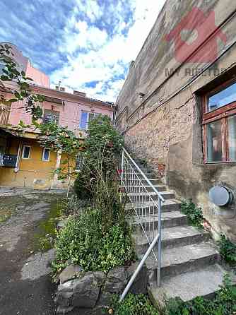 Прлодаж трикімнатної квартири пл.Петефі Uzhhorod