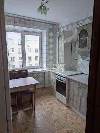 Продаж Квартира 3-кімнатна, 4/5 поверх на вул. Старопрудна Kharkiv