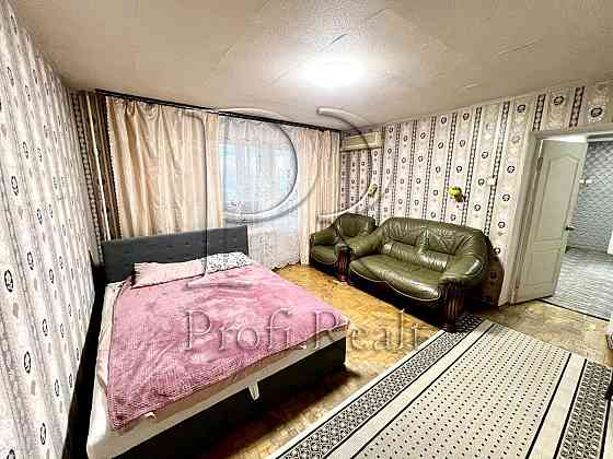 Оренда Квартира 2-кімнатна, 15/18 поверх на вул. Дніпровська набережна, 13 Kiev