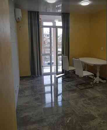 Оренда Квартира 1-кімнатна, 7/25 поверх на Богдановская ул., 7а Kiev