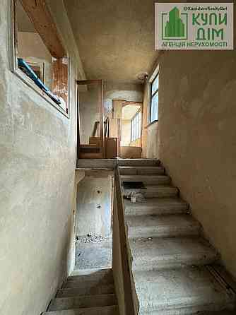 Двоповерховий Будинок в місті. Кропивницький