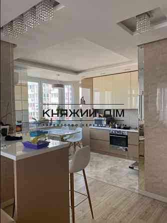 Продажа 3-х комнатной студио ,ул.Пчелки 6 А .м.Позняки Київ